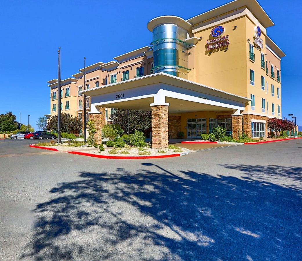 Comfort Suites Прескотт-Вэлли Экстерьер фото